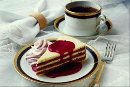 咖啡礼物蛋糕吃瓜群众,蛋糕甜蜜，吃瓜群众共享欢乐时光